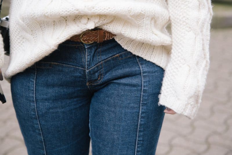 flared jeans styling 70s trend