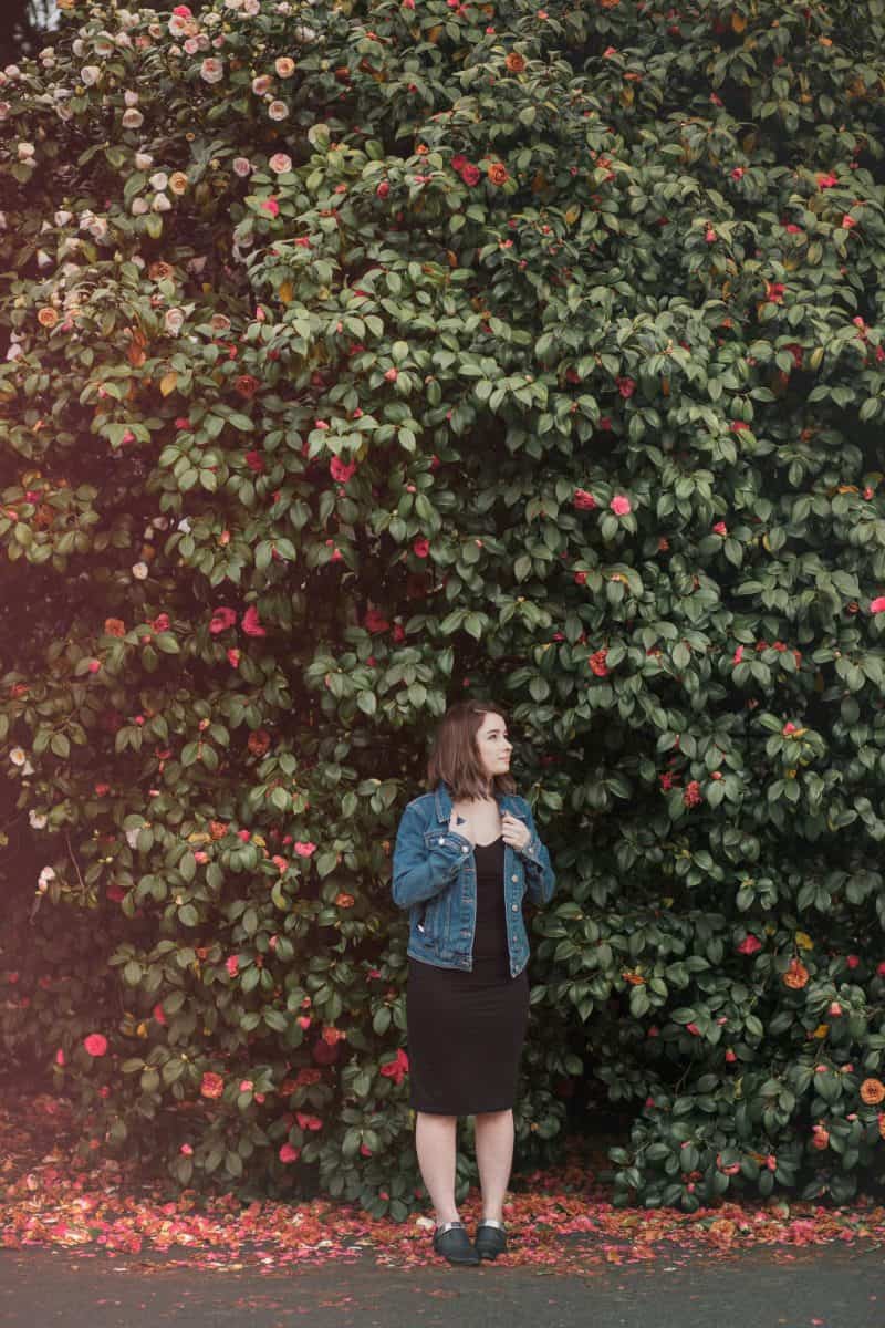 denim jacket spring minimal outfit