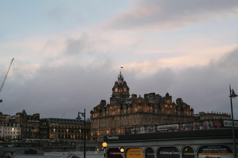 edinburgh-uk-travel-blogger