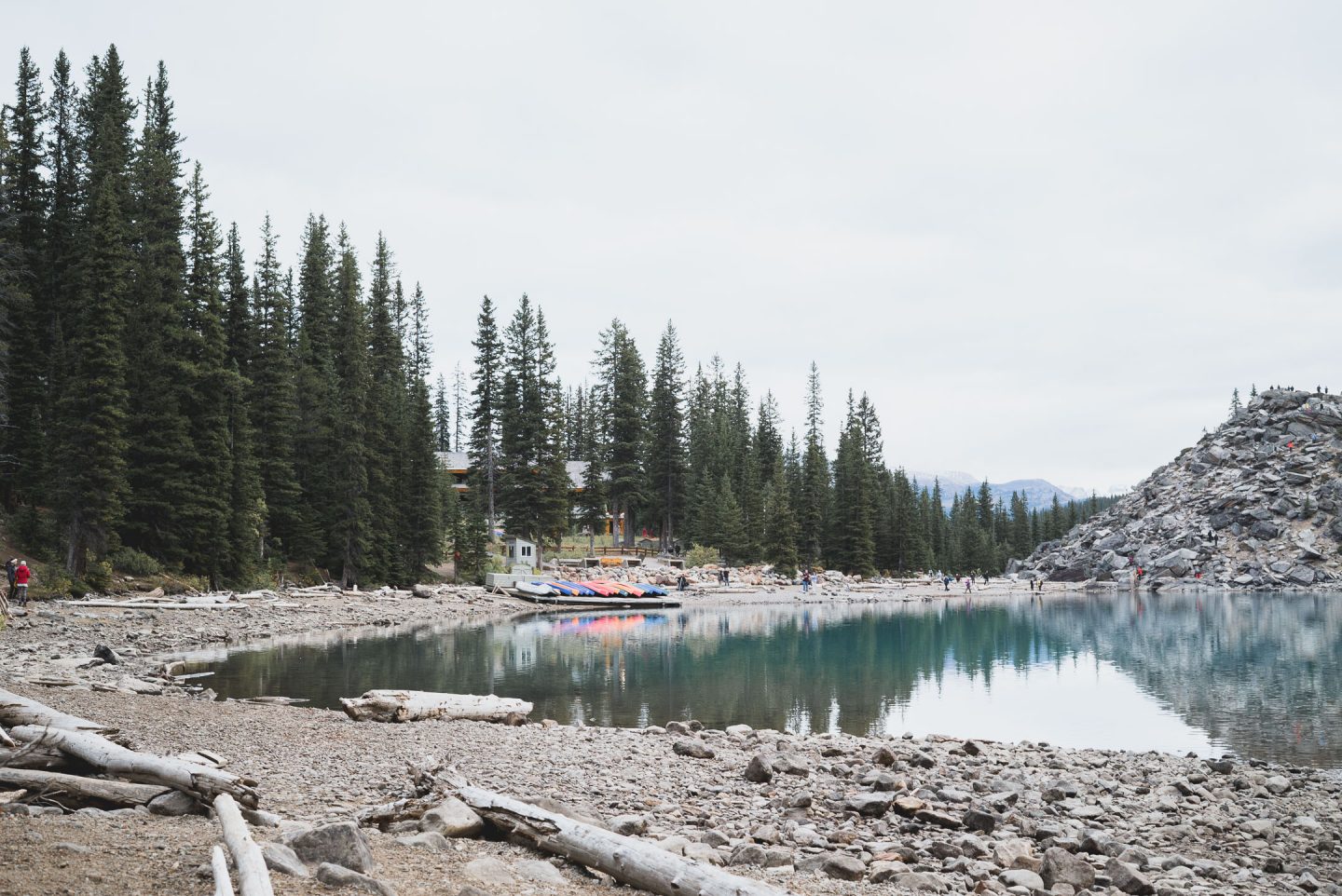 moraine lake banff alberta canada