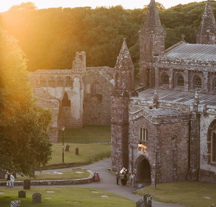 st david's cathedral pembrokeshire at sunset | top 3 uk city breaks